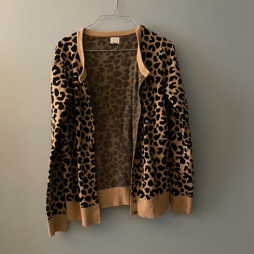 Leopard print sweater by a new day. Size M.